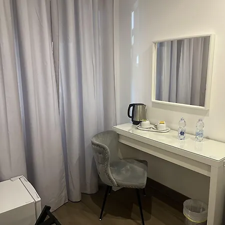 ゲストハウス Anastasio Vatican G H 4*